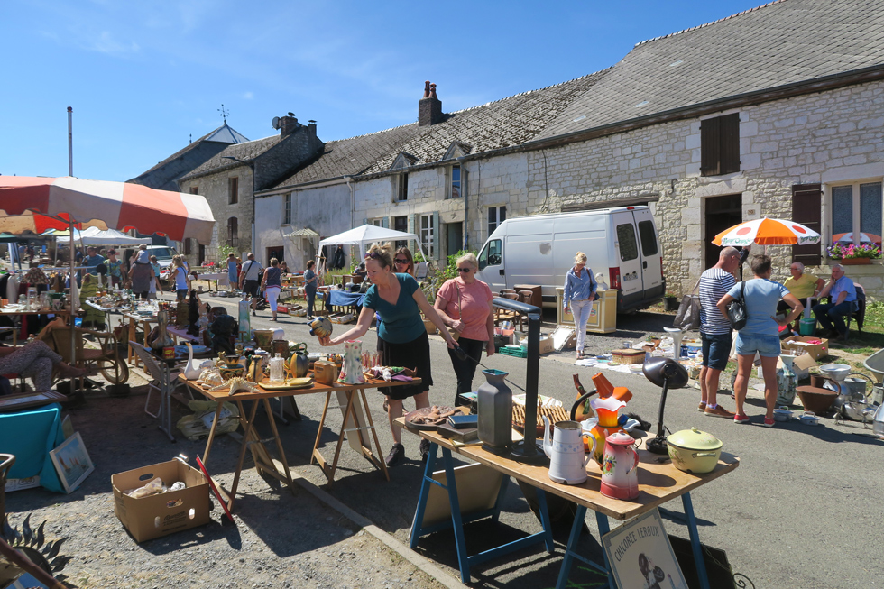 Aouste - brocante